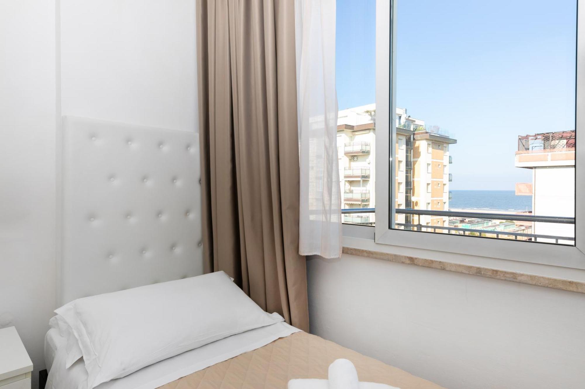 Hotel La Perla Rimini Kültér fotó