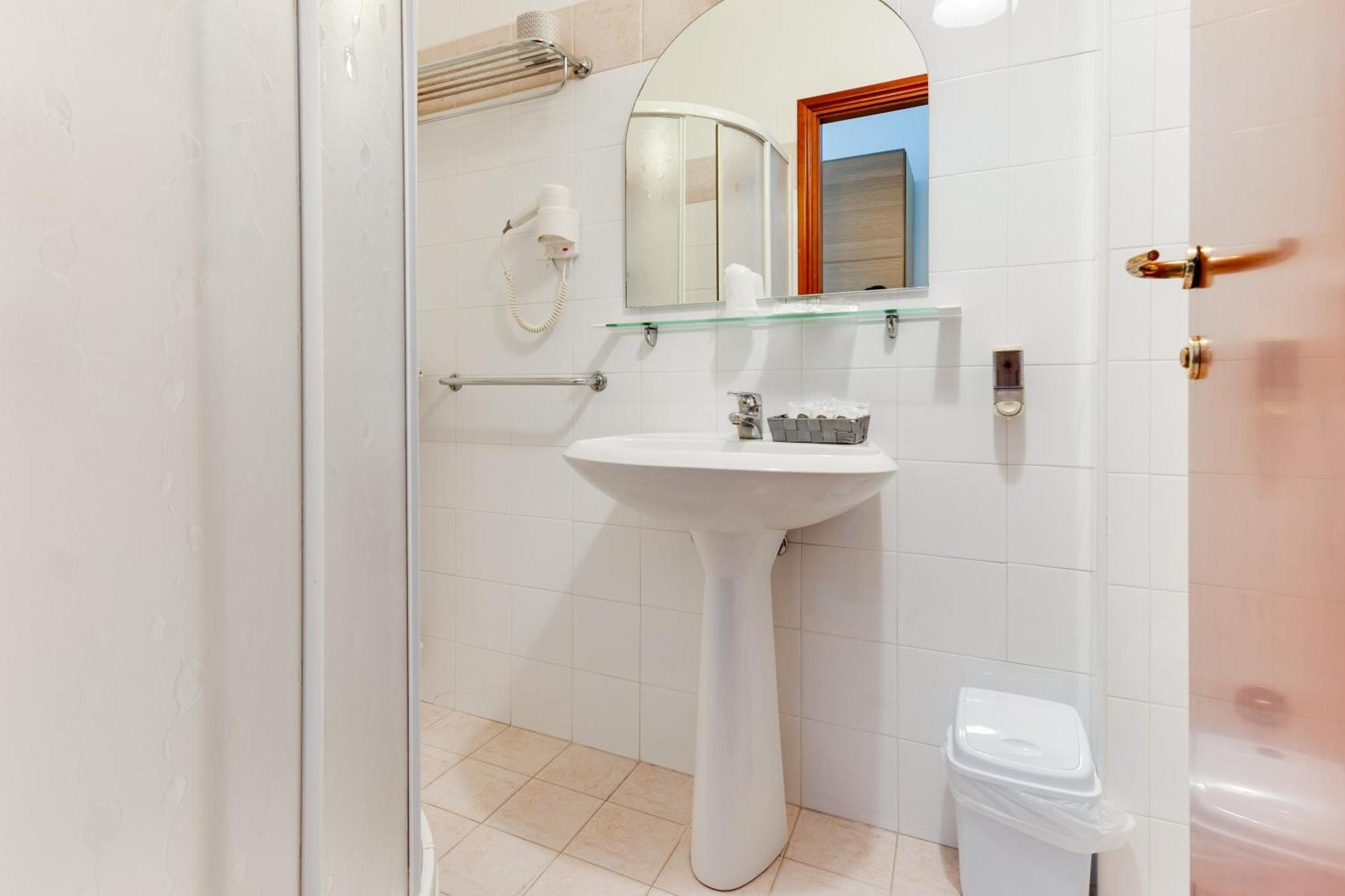 Hotel La Perla Rimini Kültér fotó