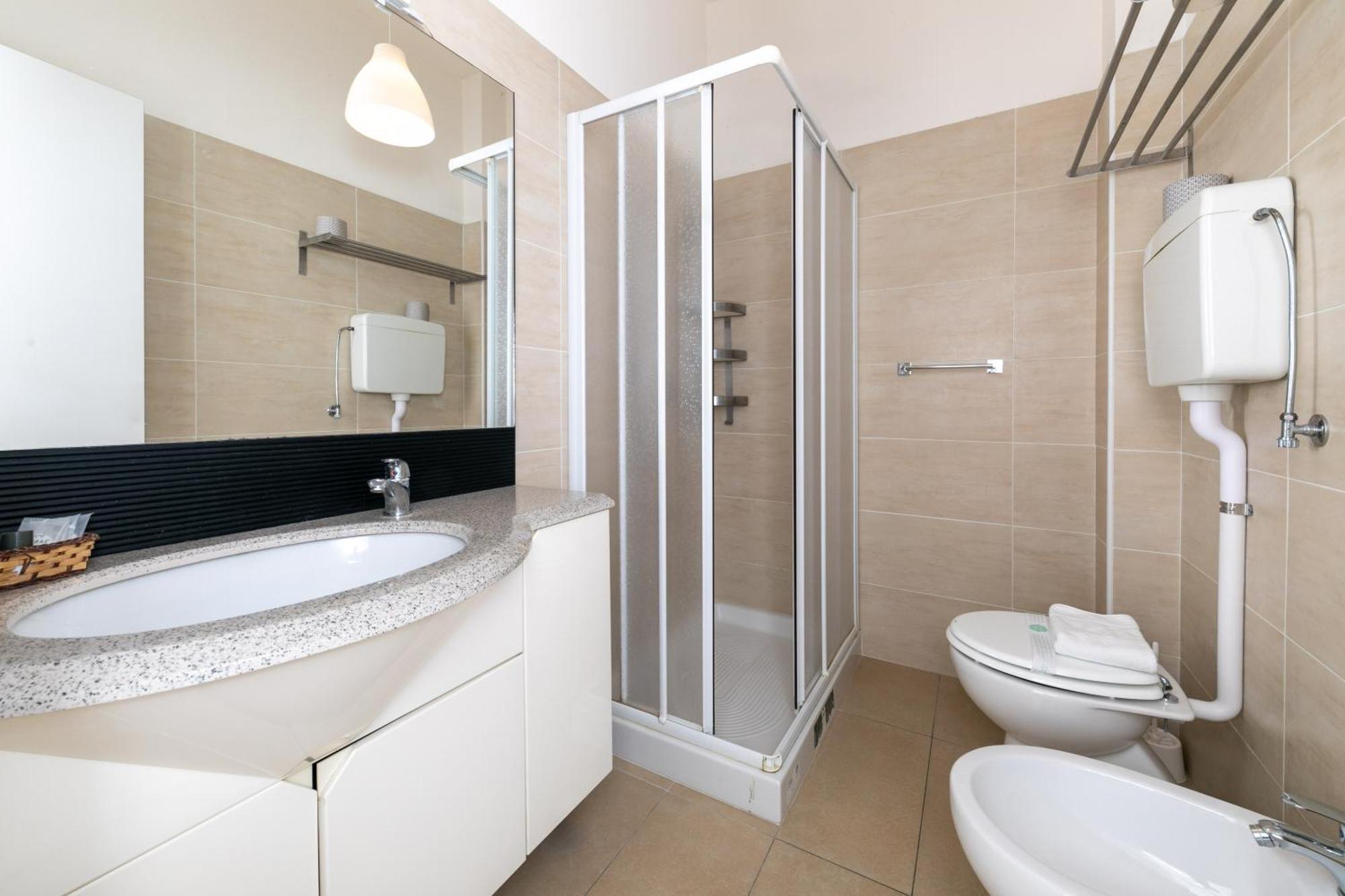Hotel La Perla Rimini Kültér fotó