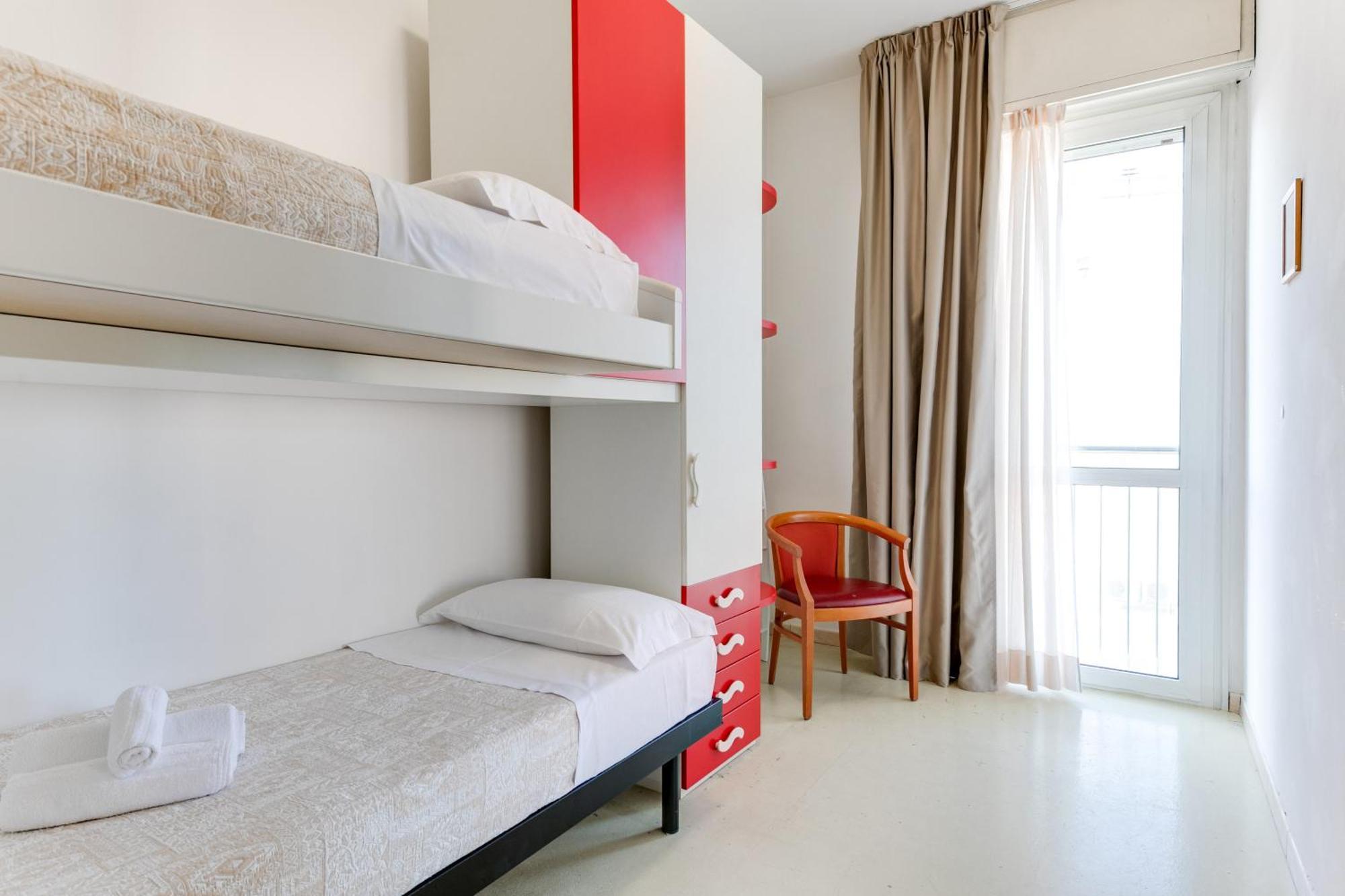 Hotel La Perla Rimini Kültér fotó