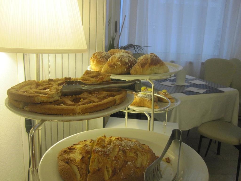Hotel La Perla Rimini Kültér fotó