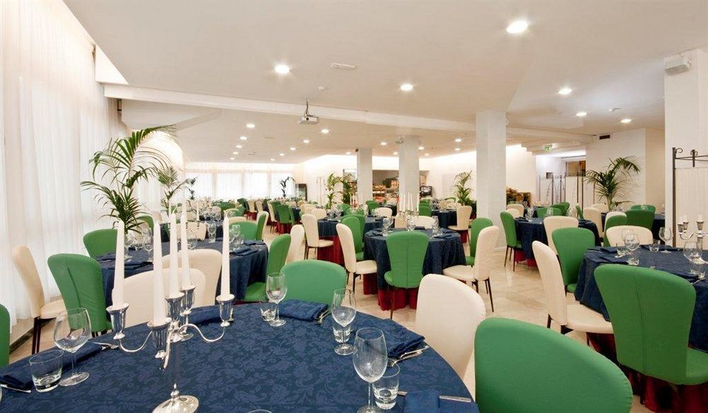 Hotel La Perla Rimini Kültér fotó